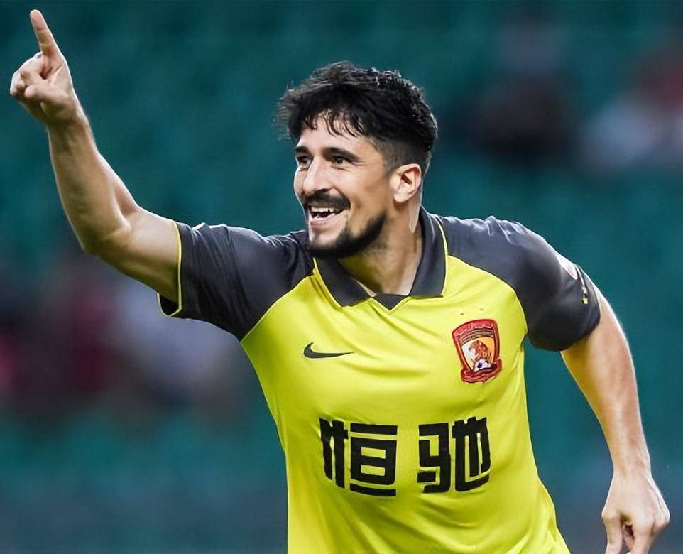 丢球罪臣发声,扬言决定退出,结束国足生涯_比赛_洛国富_足球