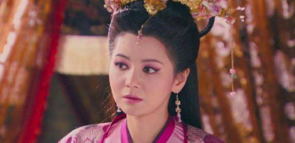 长相貌美10岁入宫,15岁生下多名皇子,最终因太美被众人砍杀_张丽华