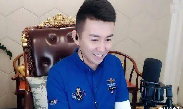 从一个草根修车工,经过十来年的打拼,如今已经是大型传媒公司的ceo.