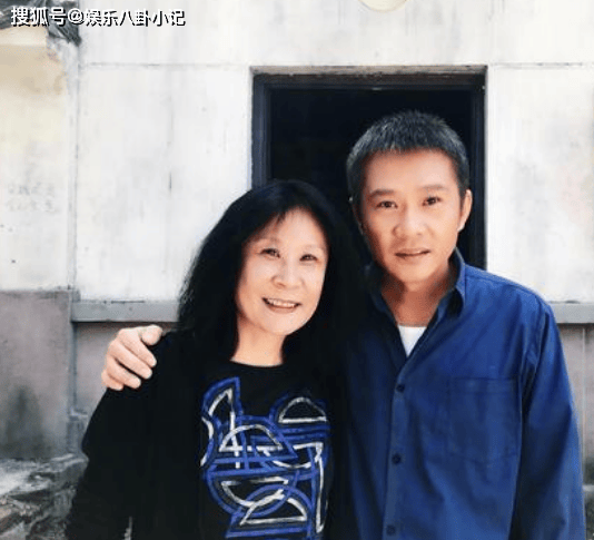 原创他是闫妮同班同学现实中娶了德华恩爱21年零绯闻