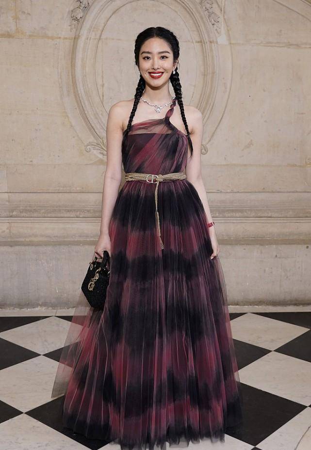 原创杨采钰越来越好看了与大30岁陈金飞相恋父女恋也能很幸福