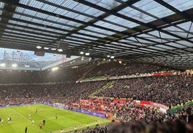 荡气回肠记者感叹多么精彩主看台1984年以来首次响起歌