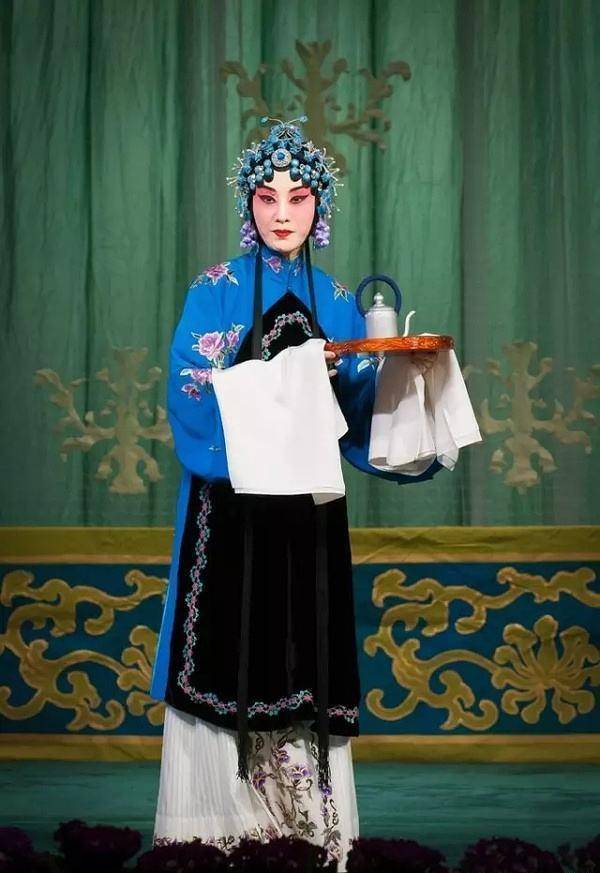 京剧名家张火丁绝对是德艺双馨,绝非是一些同行口中蹭热度的人