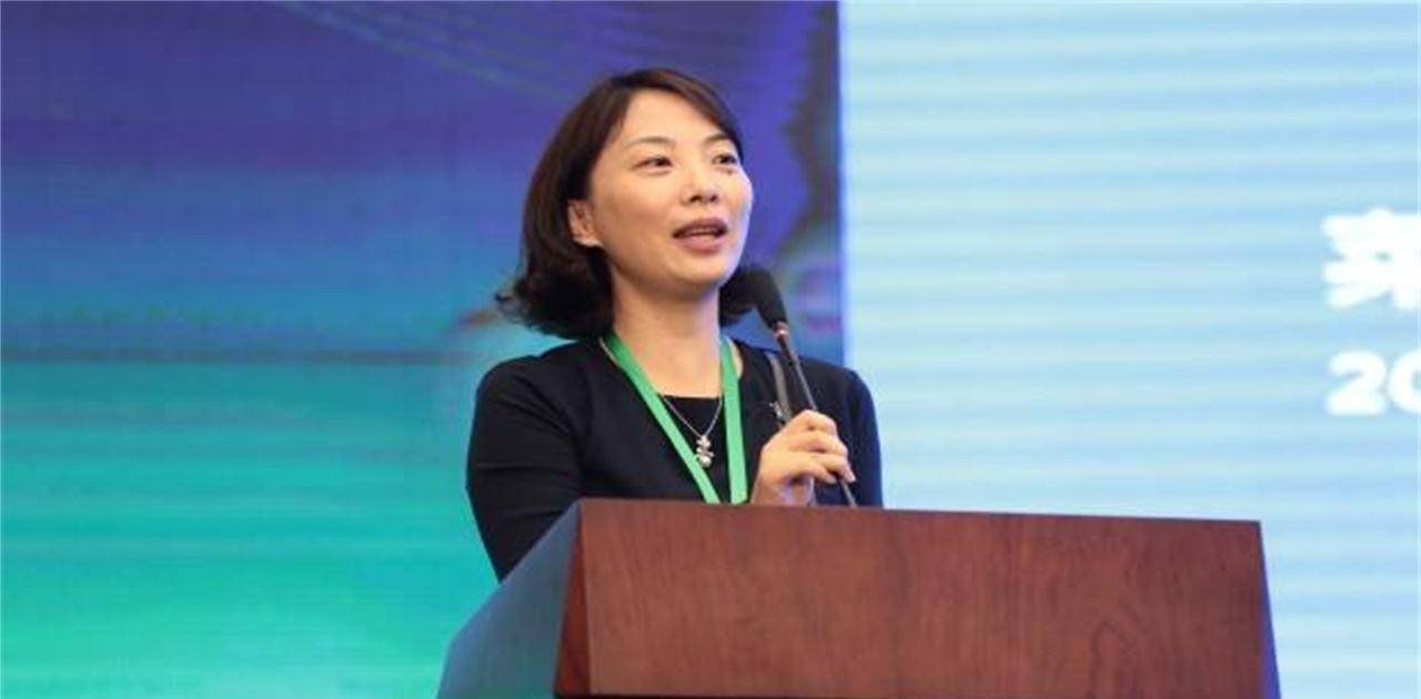 原创童文红阿里的一个小小前台马云分她02的股份如今身价过亿