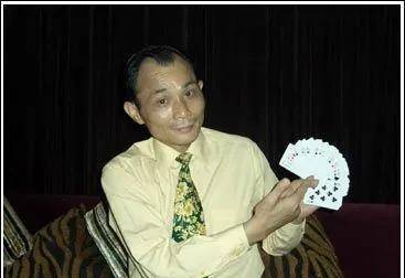 原创地下赌王尧建云出老千被砍断双脚和三指妻离女散师傅一语成谶