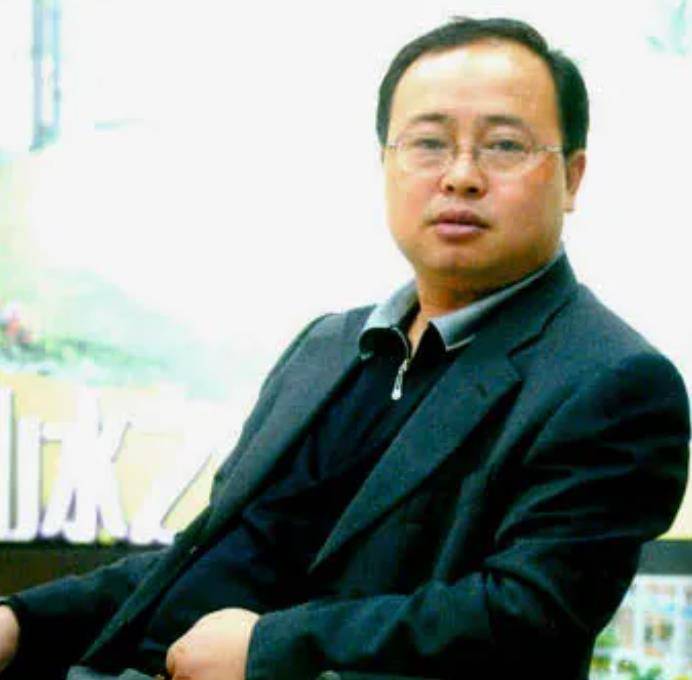 原创湖南文三爷覆灭记一张银行卡流水六七十亿2000万买通协警逃狱