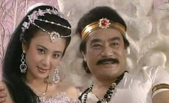 30岁学生饰"妲己",拍完吻戏,师徒冷战一个月_傅艺伟_封神榜_武侠小说