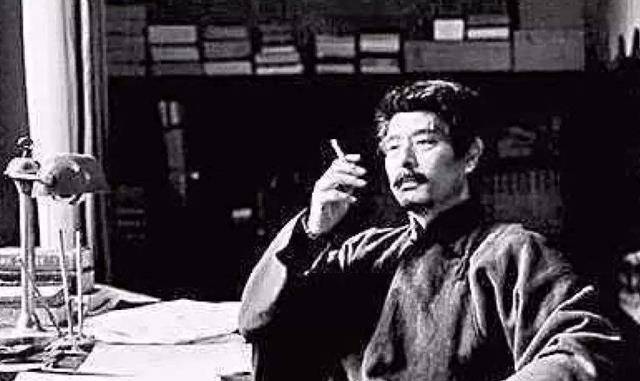 "野火烧不尽,春风吹又生"-《野草》中的"生死哲学"_鲁迅_先生_经历