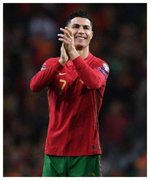 原创c罗大秀神技欧洲巨星狂轰5球替补身影成神话