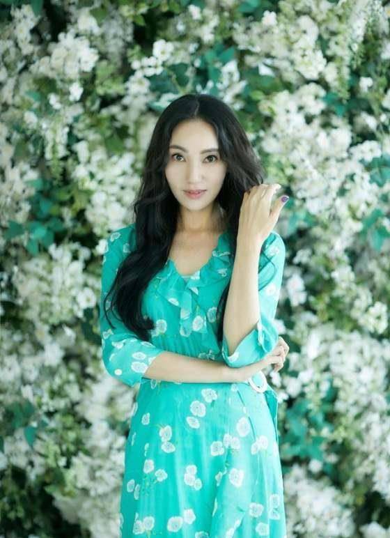 原创原创琅琊榜中的越贵妃杨雨婷如今过得怎么样