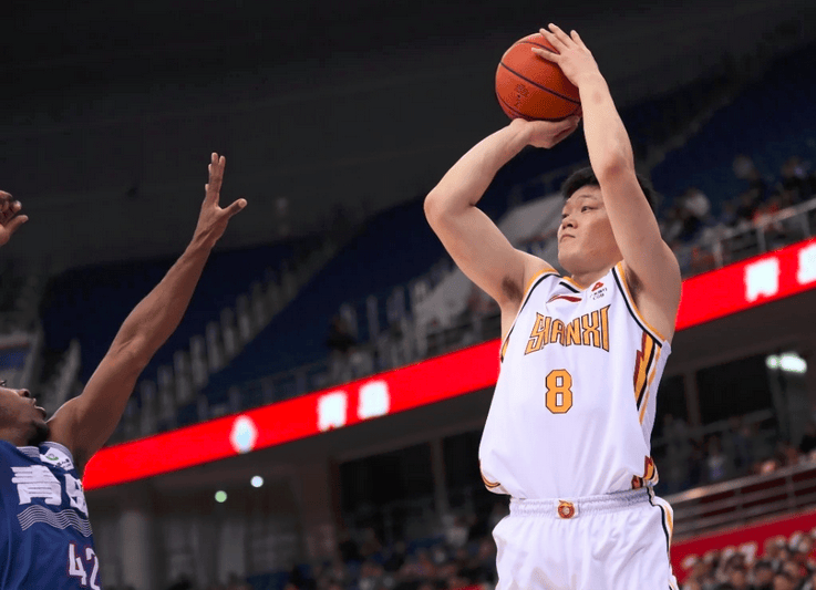 近3战场均33分6板6三分,球迷:cba唯一能参加巴黎奥运会的水平_张宁