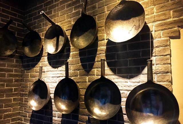 原创章丘铁锅网上5000多元线下店说300多元能买到这是咋回事