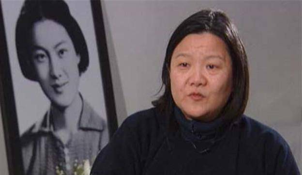 原创洪晃我妈妈是一个名副其实的名媛至于是不是最后一个我不敢说