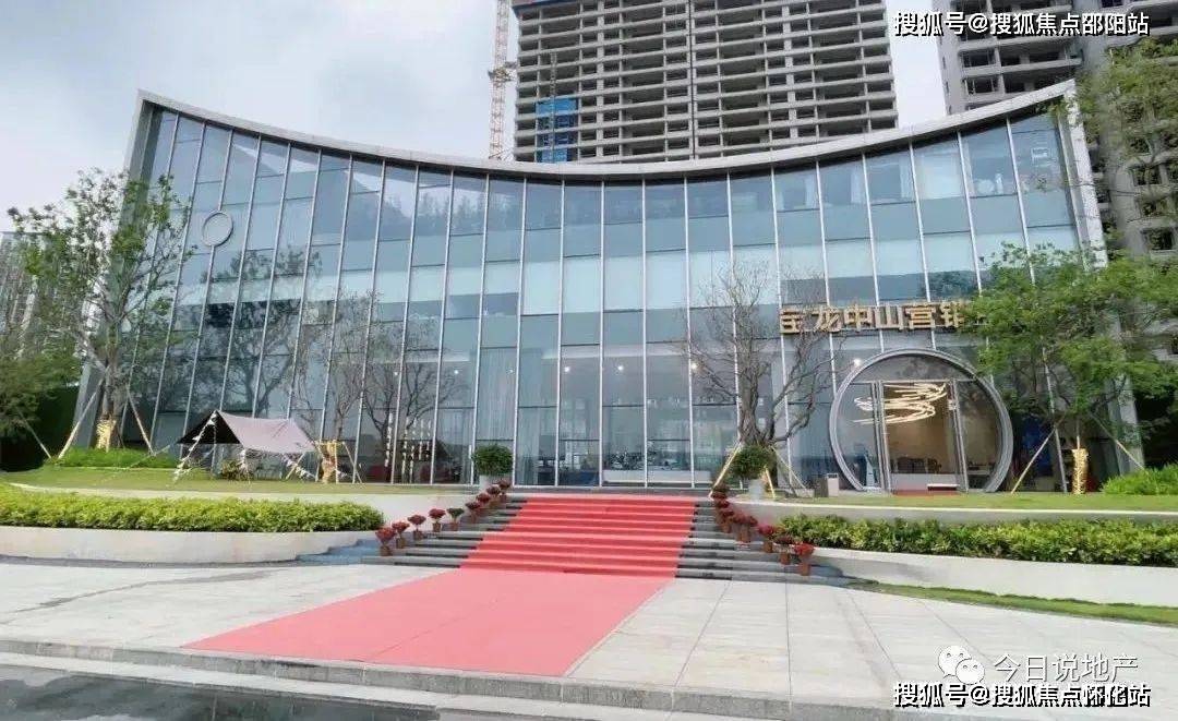 大道(建设中),快速到达东部组团(火炬开发区,马鞍岛)南向:经长江路