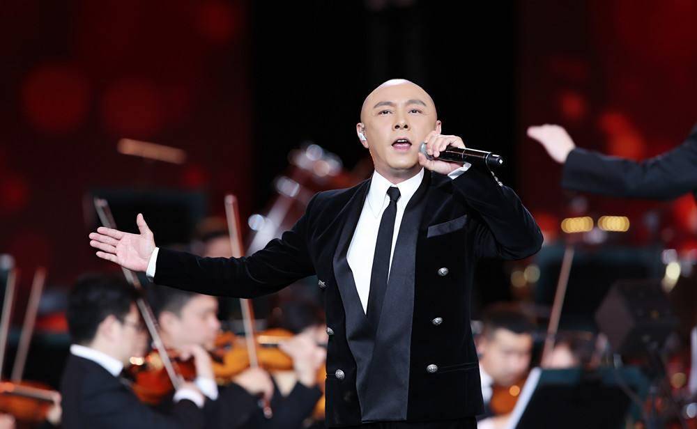 原创同样是打王伯昭为何谢霆锋依然很火张卫健却销声匿迹