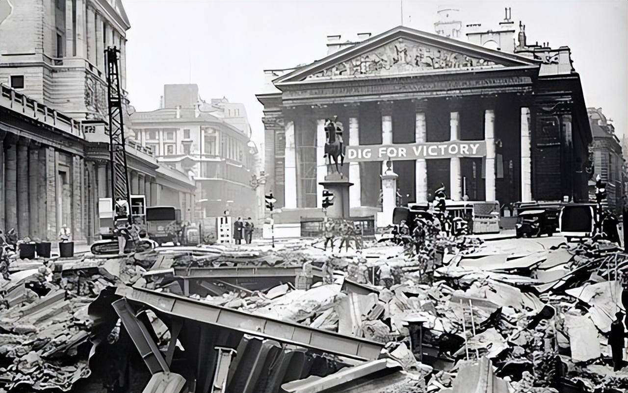 课本只告诉你敦刻尔克大撤退却没人知道撤退后英国人经历了什么