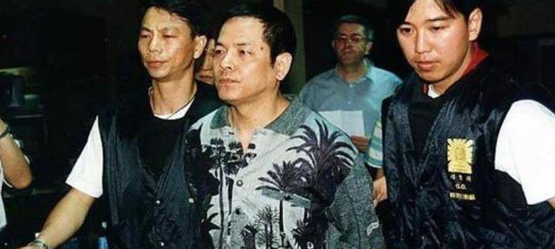 手握10万小弟,张子强向他下跪_黑帮_香港_黑道