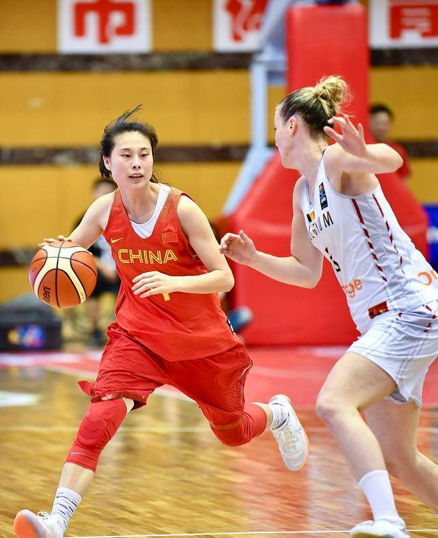 中国女篮核心韩旭宣布放弃wnba备战巴黎奥运