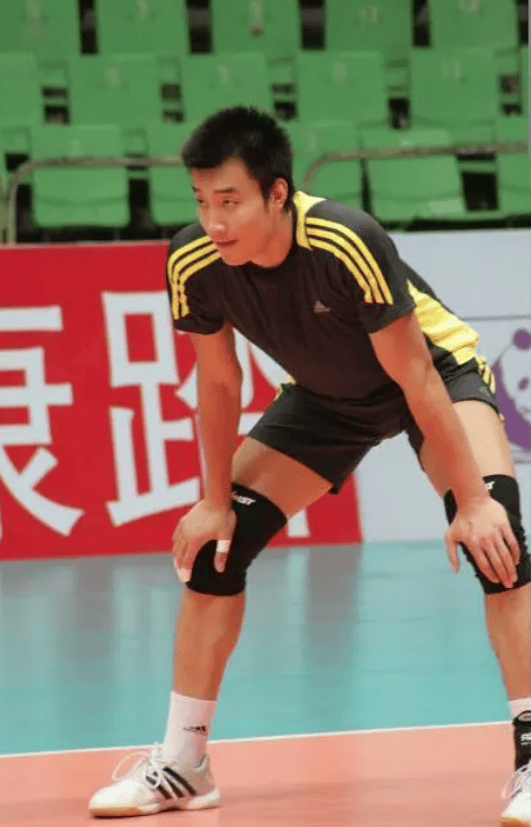 男排名将沈琼运动生涯有悲情39岁才结婚