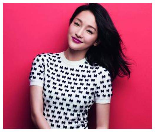 成都惊现周迅五十老皮变少女肤与王子文相遇成母女