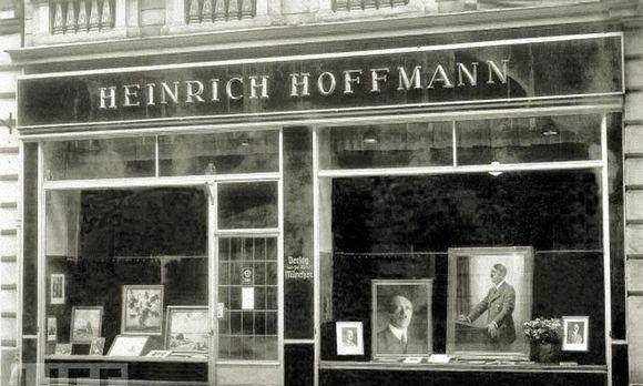 爱娃·布劳恩(eva braun,1912年2月6日至1945年4月30日),出生于德国