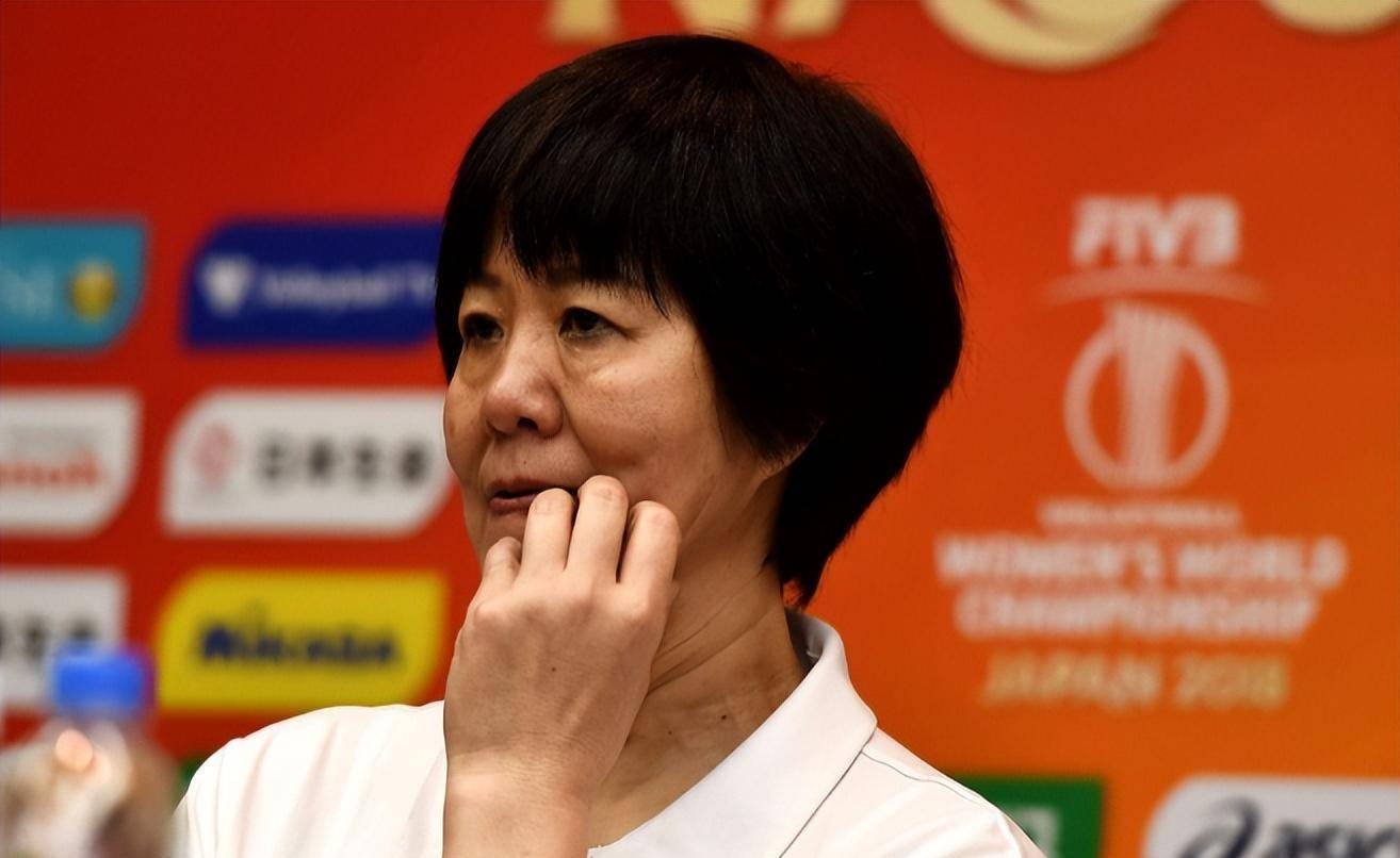 原创女排天才张锦文对澡堂阿姨大打出手郎平将其开除后来怎样