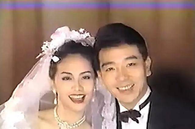 3,张晨光陈瑾在《都挺好》饰演苏大强的老婆,是苏家的暴君角色,也是她