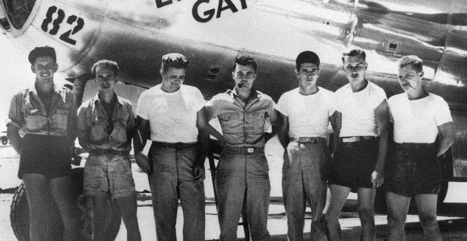 原创蒂贝茨仅用43秒赢得十字勋章31000英尺精准投弹155度极限转弯