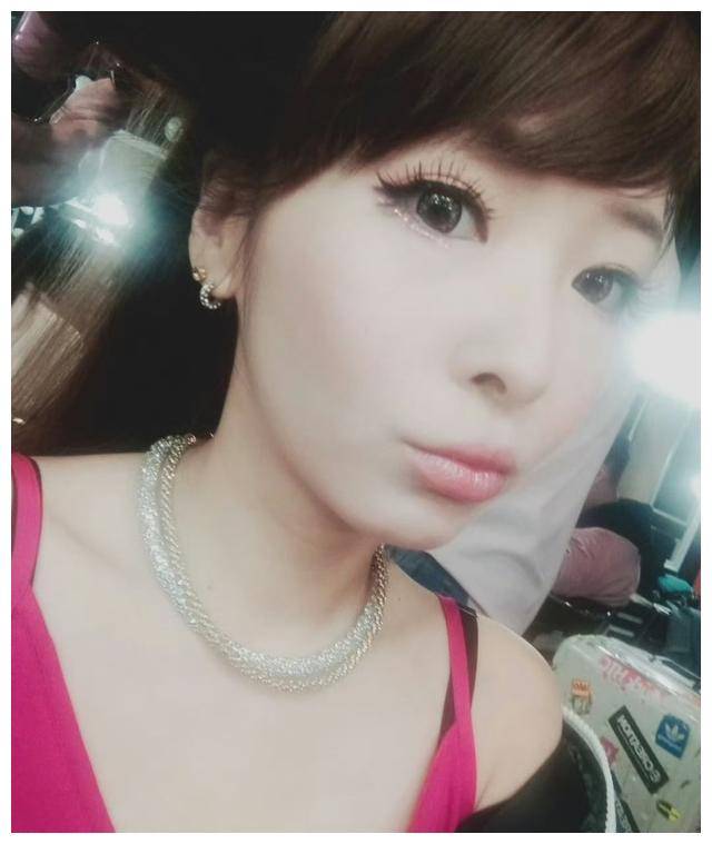 范玮琪48岁生日宴大小s缺席揭秘昔日好姐妹之间的微妙关系