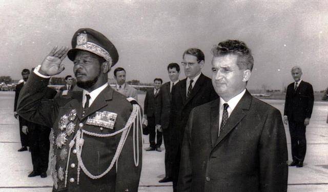 国改制称帝,皇帝登基花掉两千多万美金,3年后被赶出国_博卡_帝国_中非