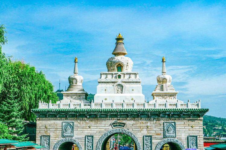 青海之旅必玩景点排行榜找西宁个人可靠导游尽享旅游乐趣