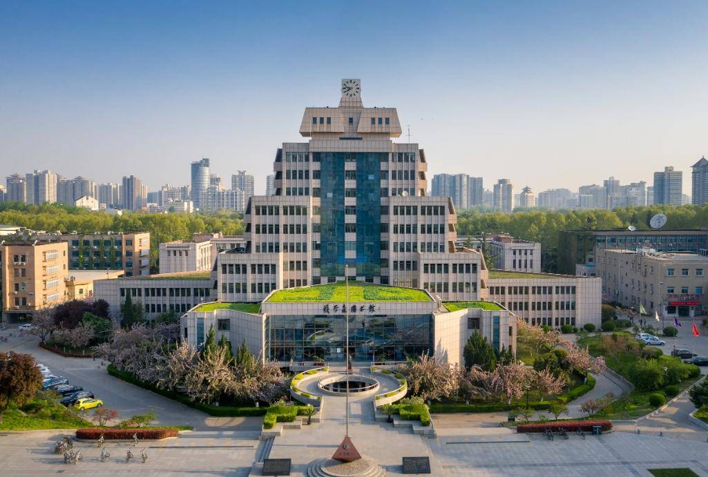 王牌学科专业有建筑学,电子科学与技术,人工智能等,东南大学也是"建筑