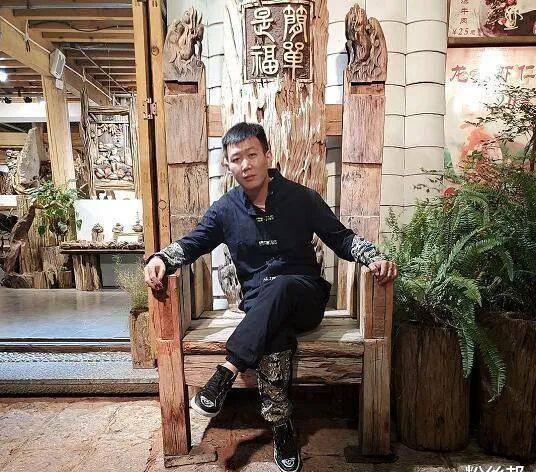 舞帝小白龙与女友复合赵小溪致电认错明年若是还在一起就领证