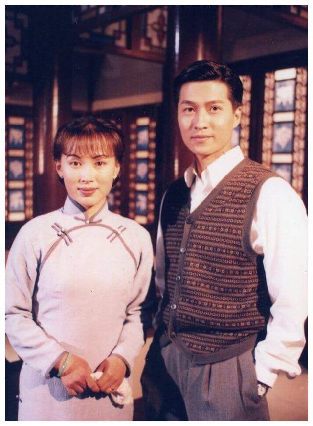 林韦辰的事业一直都是高低起伏,他的感情也是颇为精彩.