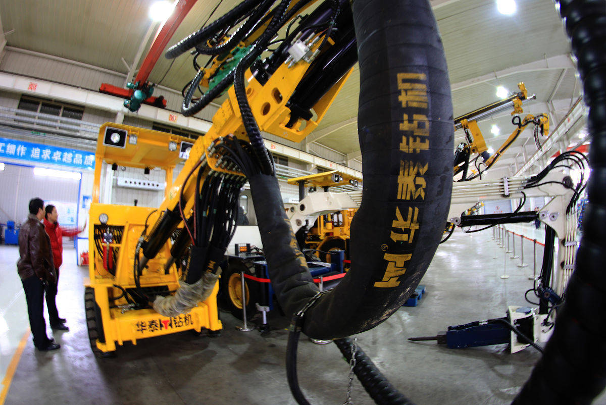 从挖掘机到装载机,从起重机到压路机,德国工程机械凭借其先进的技术和