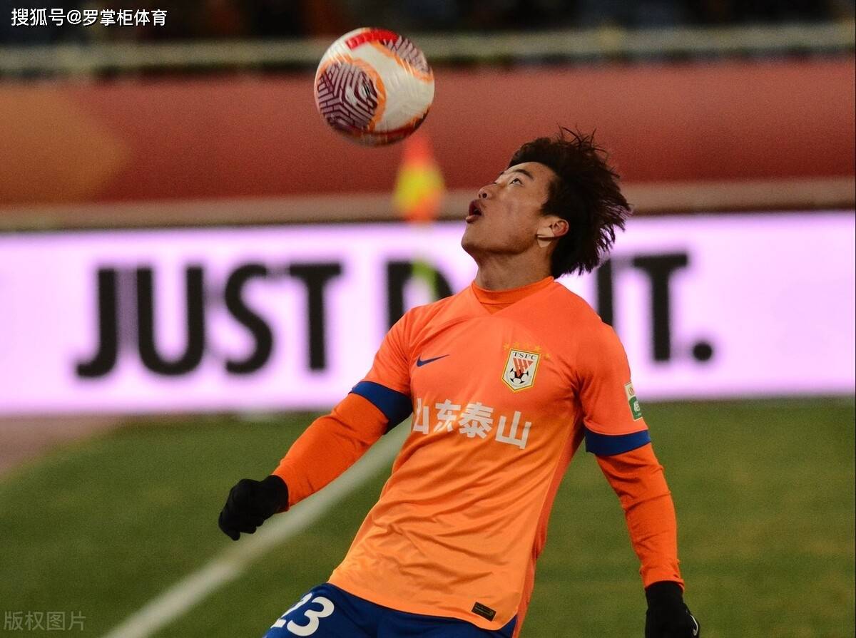 泰山队即将死磕申花,新晋国脚已为此火线驰援崔康熙,或首发亮相_谢文