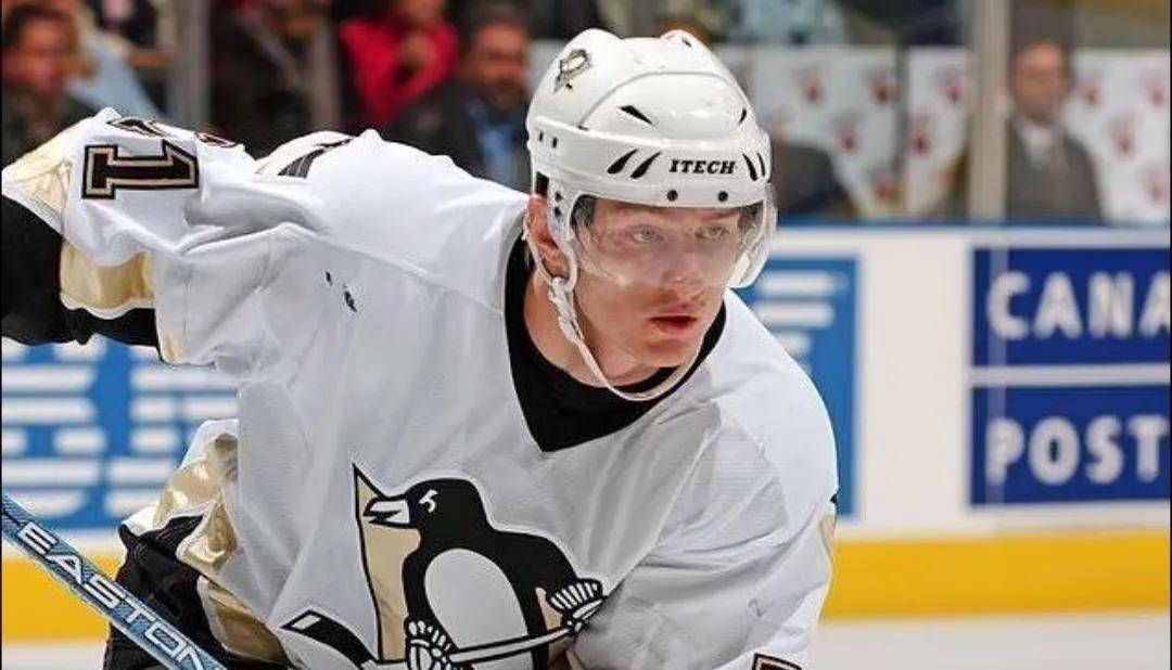 嫌疑…这个消息震惊了所有关心萨巴的人们…按照常人理解在热恋当中的