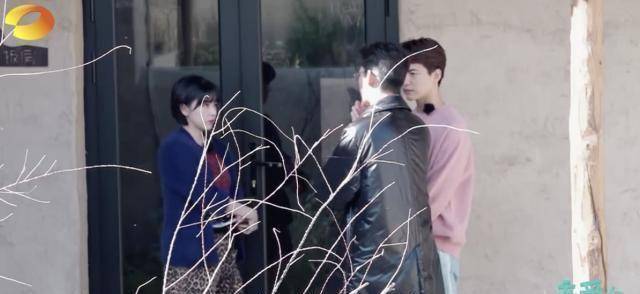 原创原创亲爱的客栈3阚清子觉得吴磊欺负人找张翰哭诉我吃亏没啥