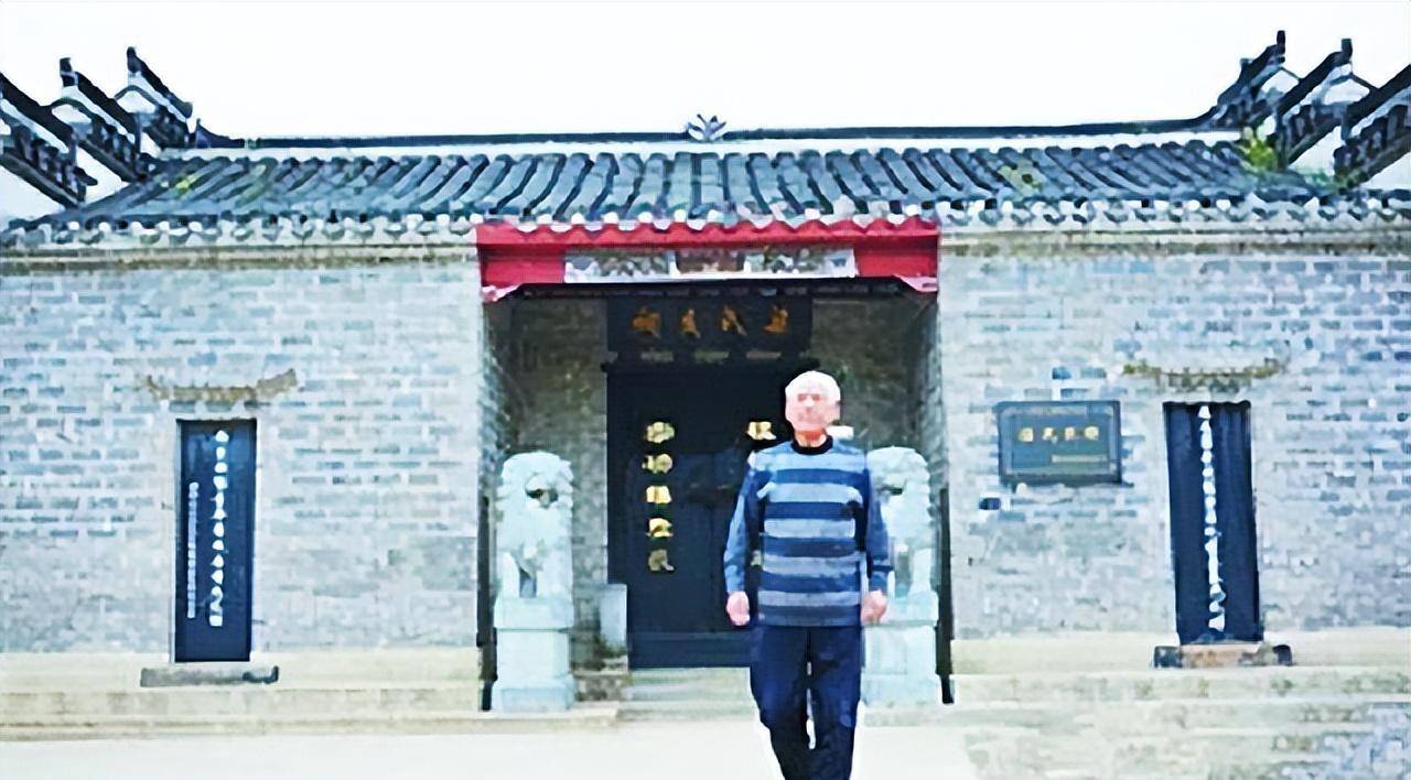 原创包青天包拯后人今何在35代后人守祠堂20年一人成世界船王