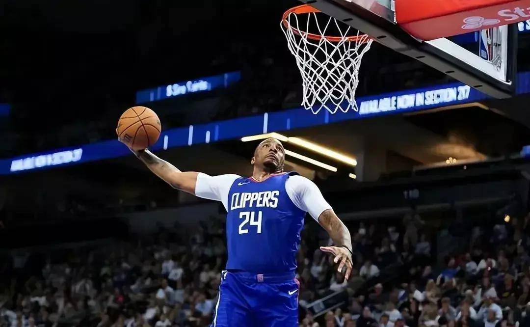 原创哈登与老詹都是心态不行一个只会跑路报团一个关键时刻拉胯