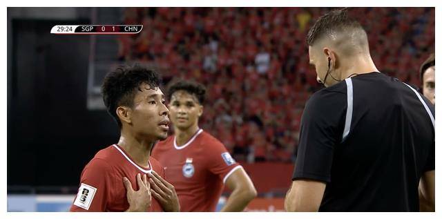 国足苦笑大将退役名宿愤怒对手独夸一人的确非凡