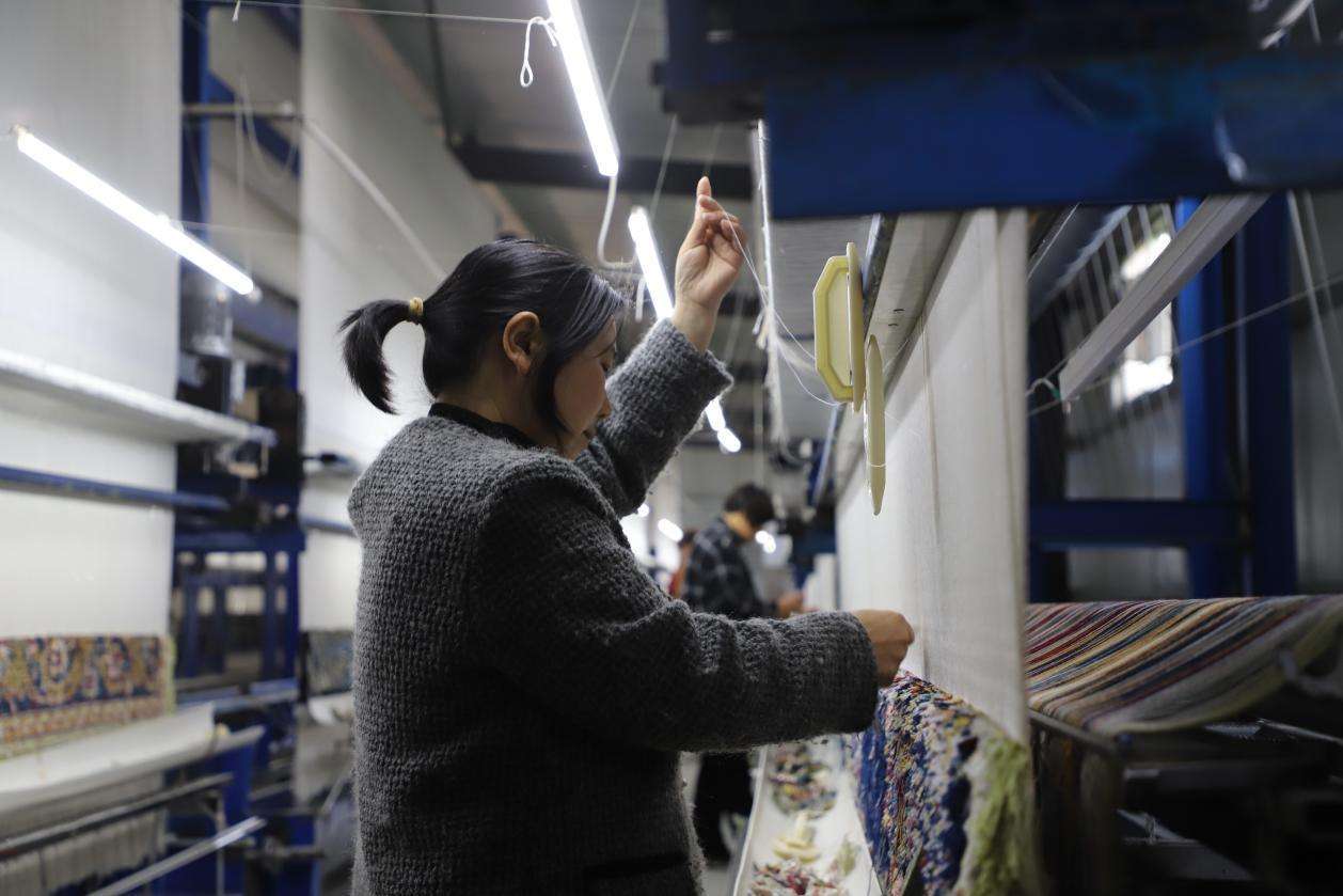 镇平技能培训助力地毯出口海外