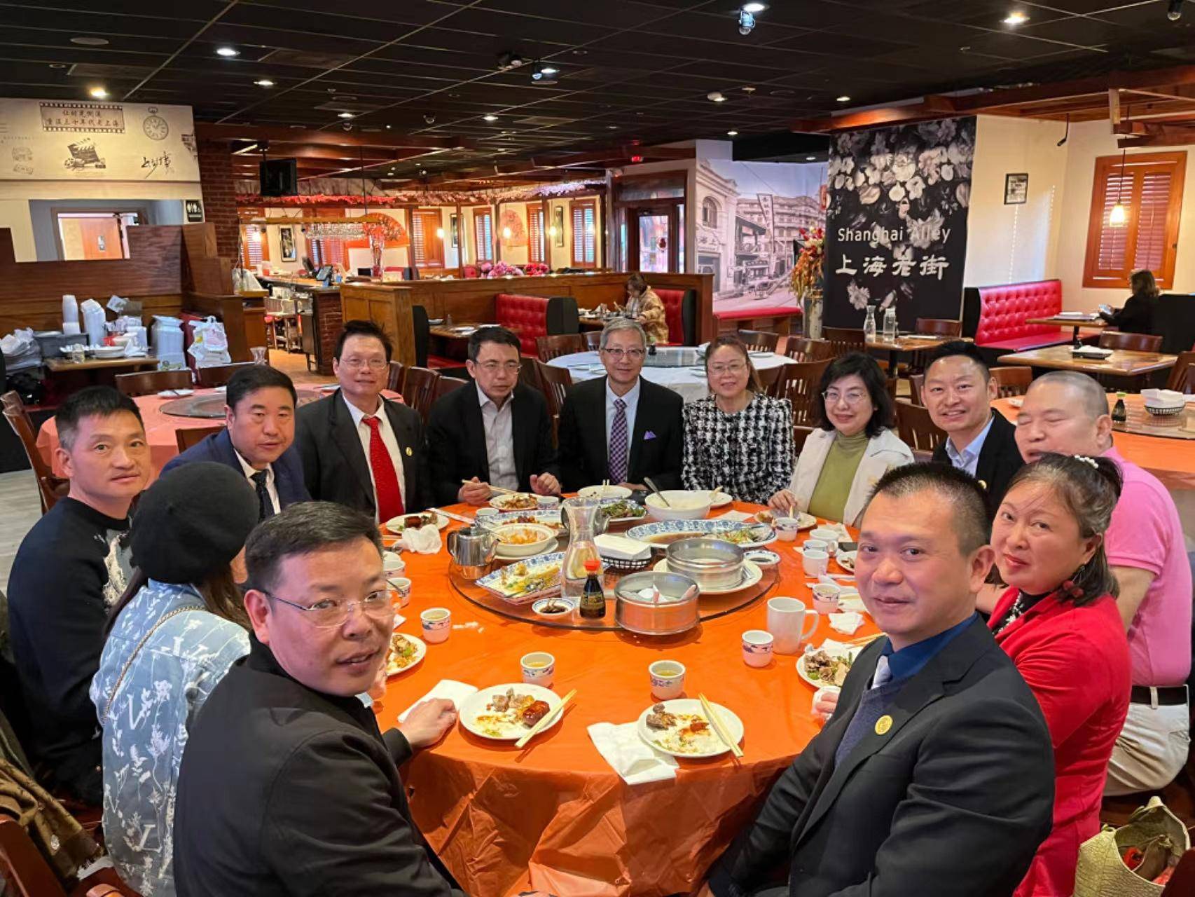 国际新闻辽宁省代表团访问北卡州丹东市先行签订合作协议