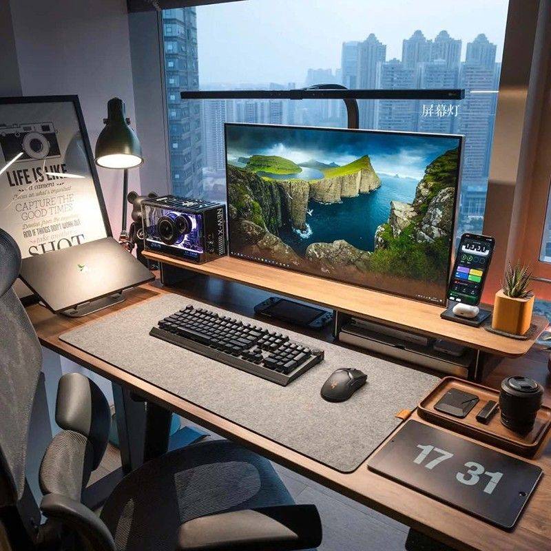 书房电竞房合二为一的装修设计