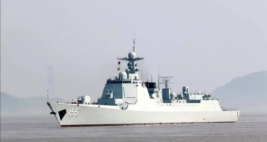 解放军052d亮出130mm主炮,台少将:台军以命相赌_康定_护卫舰_舰艇