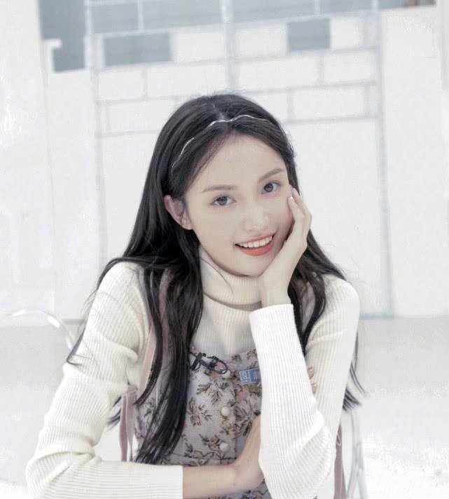 原创青春有你2林小宅初舞台评级f表演被称网红舞那秦牛正威算什么