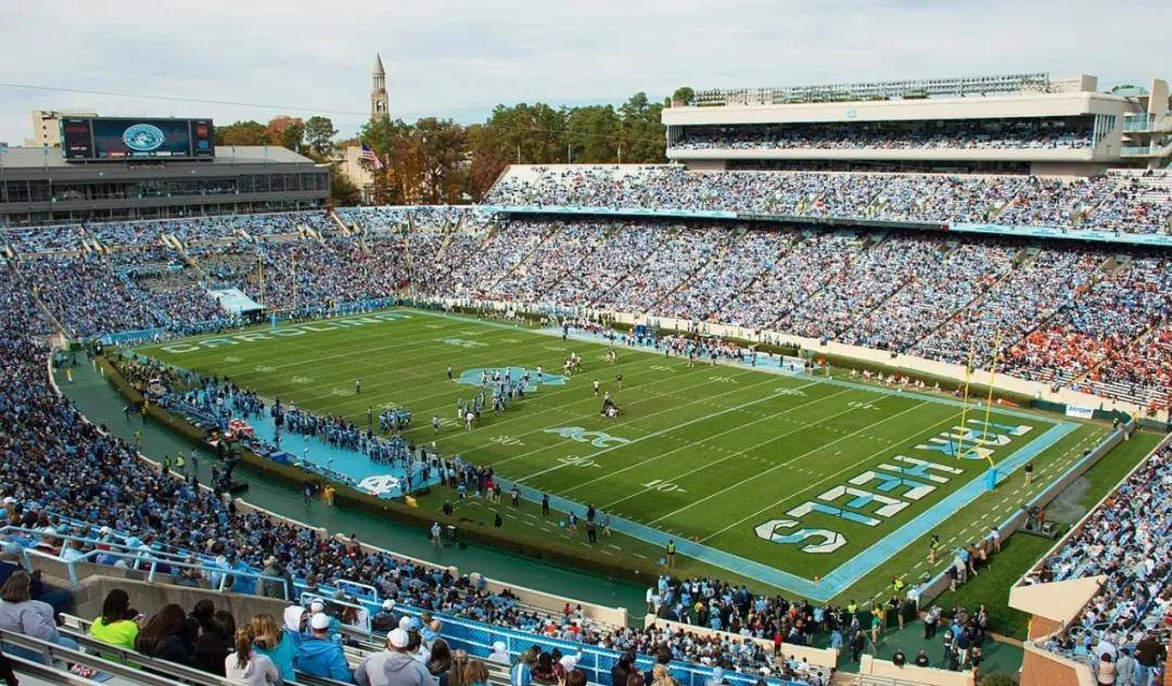 北卡罗来纳大学教堂山分校一所诞生了无数nba篮球巨星的大学