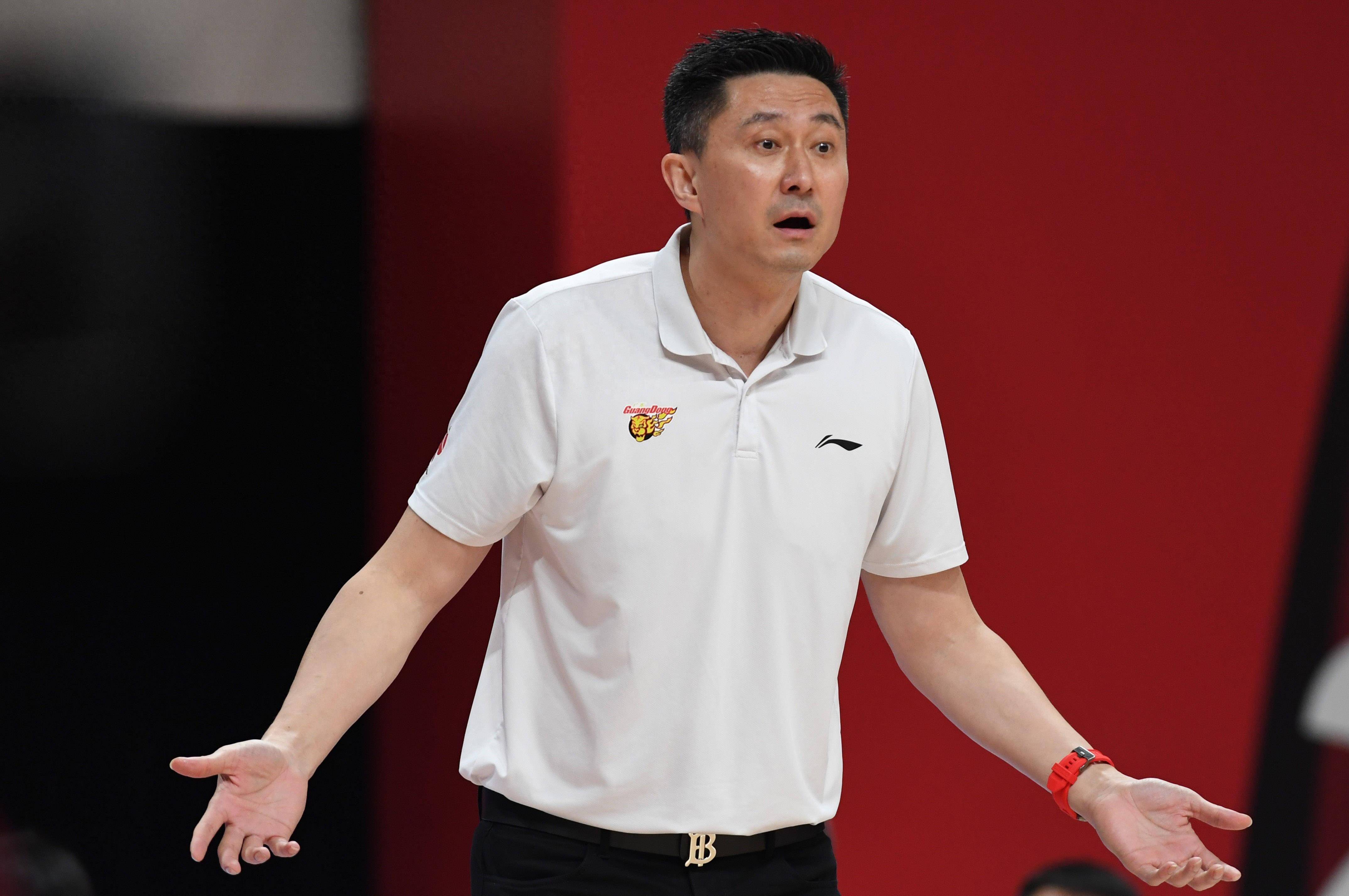 季后赛乱套了!威姆斯32分,杜锋8连胜不讲理,朱芳雨闷声发大财