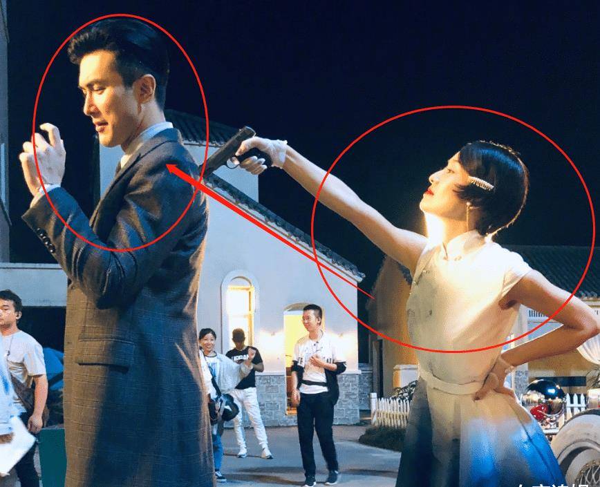 也获得了不少的好资源,其中一部就是《旗袍美探》,这是跟高伟光合作的