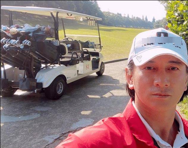 原创谁说吴奇隆油腻他瘦身成功晒照似20岁身材匀称五官清瘦俊俏